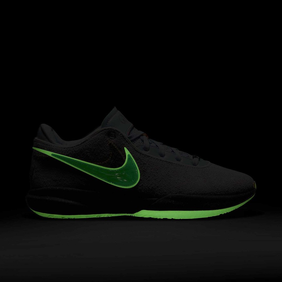 Heren Nike Cyber Monday-Schoenen | Lebron 20 "Tijdmachine"