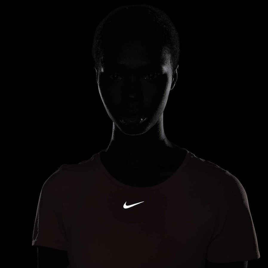 Vrouwen Nike Tops En T-Shirts | Nike Dri-Fit Adv Aura