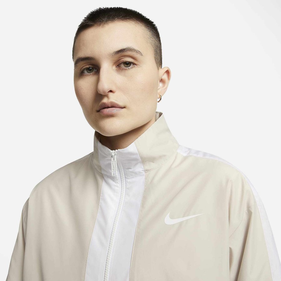 Vrouwen Nike Bovenkleding En Jassen | Vs Essentieel